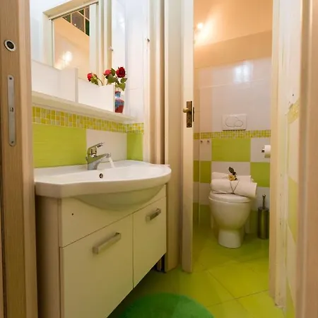 Happy Family Apartment
